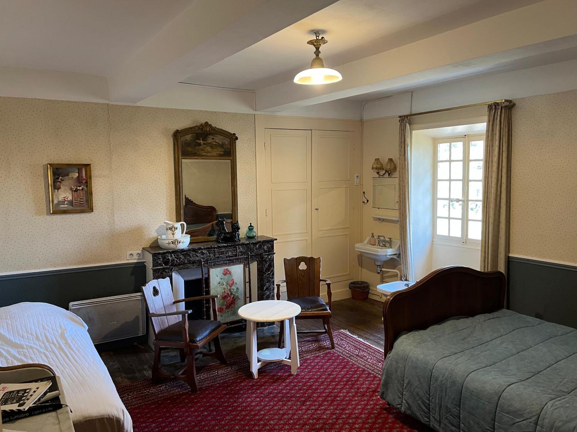 Domaine De L'Amiral Bed & Breakfast Saint-Laurent-du-Pape Exterior foto