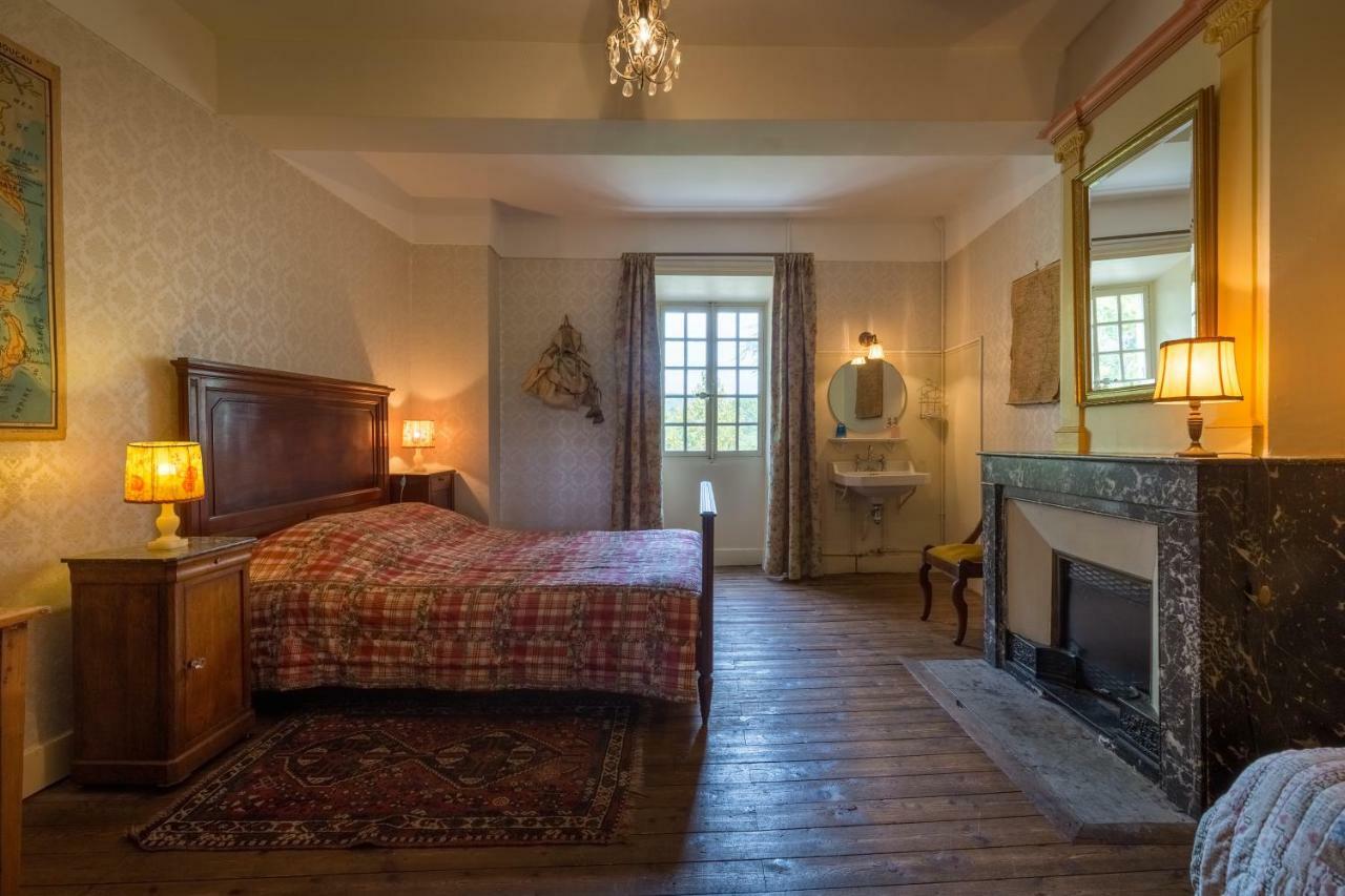 Domaine De L'Amiral Bed & Breakfast Saint-Laurent-du-Pape Exterior foto